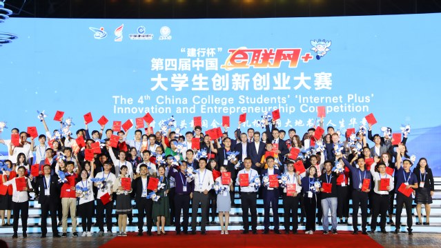 http://news.cczu.edu.cn/_upload/article/images/67/da/9dd860334cfd82241ace9bf6b24f/c63cc793-fc8d-440e-8d6c-e46f7ffe7c11.jpg