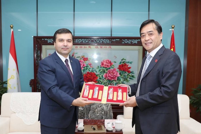 http://www.czili.edu.cn/UploadFiles/Article/2018/12/QQ图片20181220191735.jpg