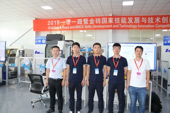 http://www.czili.edu.cn/UploadFiles/Article/2018/7/3-参观赛场.jpg