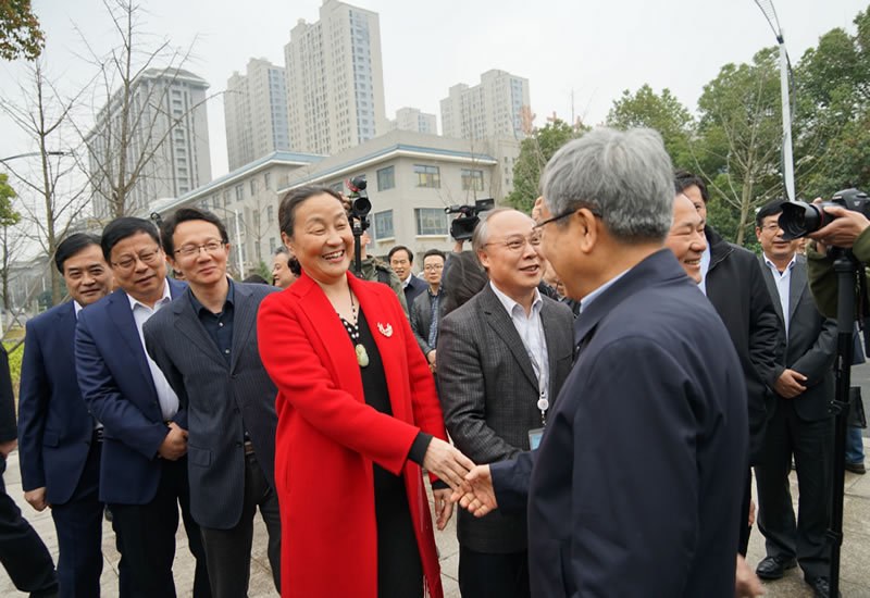 http://www.cztgi.edu.cn/_upload/article/images/6d/b4/4284f6d94d25883628ce97cad24e/a17af0cf-e4f5-4bf8-9762-2fa9af8125f4.jpg
