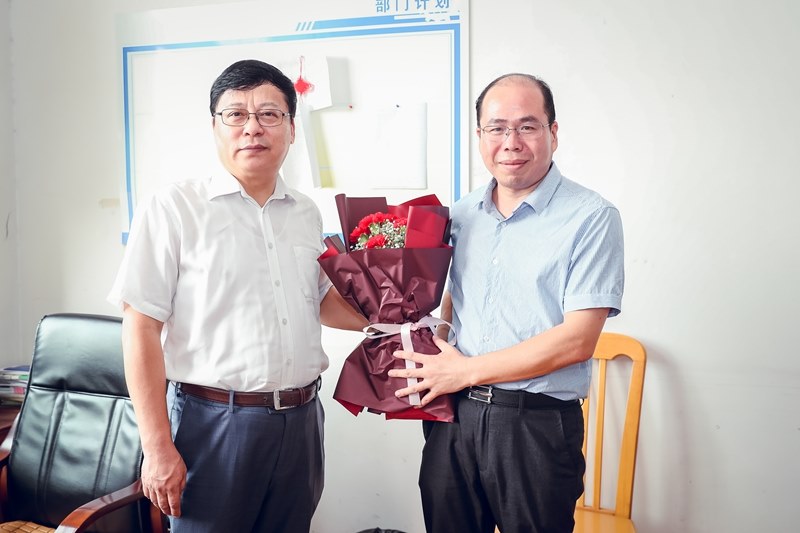 http://www.czili.edu.cn/_upload/article/images/b6/6a/eab3da3d44b985d1760b0f9102d0/c6fd6457-c5bb-44e7-af25-10acd111902b.jpg