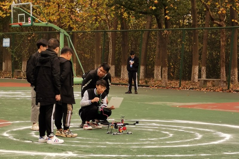 http://www.czili.edu.cn/_upload/article/images/a2/68/51ac59944b389604a387e57e9b16/f8d0e517-a4fb-4afe-ad39-9476ed8d3214.jpg